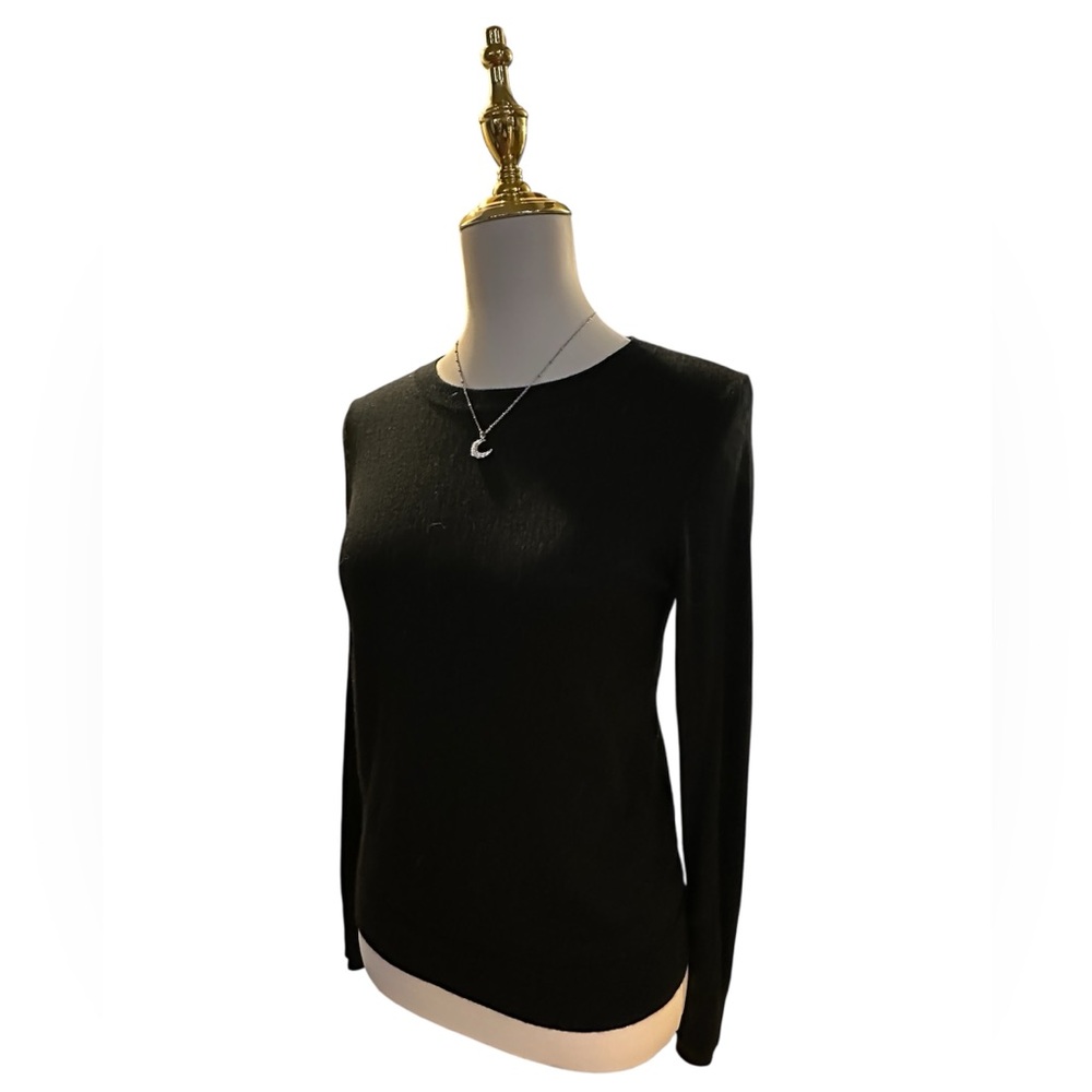 Banana Republic Merino Wool Extra Fine Gauge Knit Sweater w/ Side Slit Sleeves